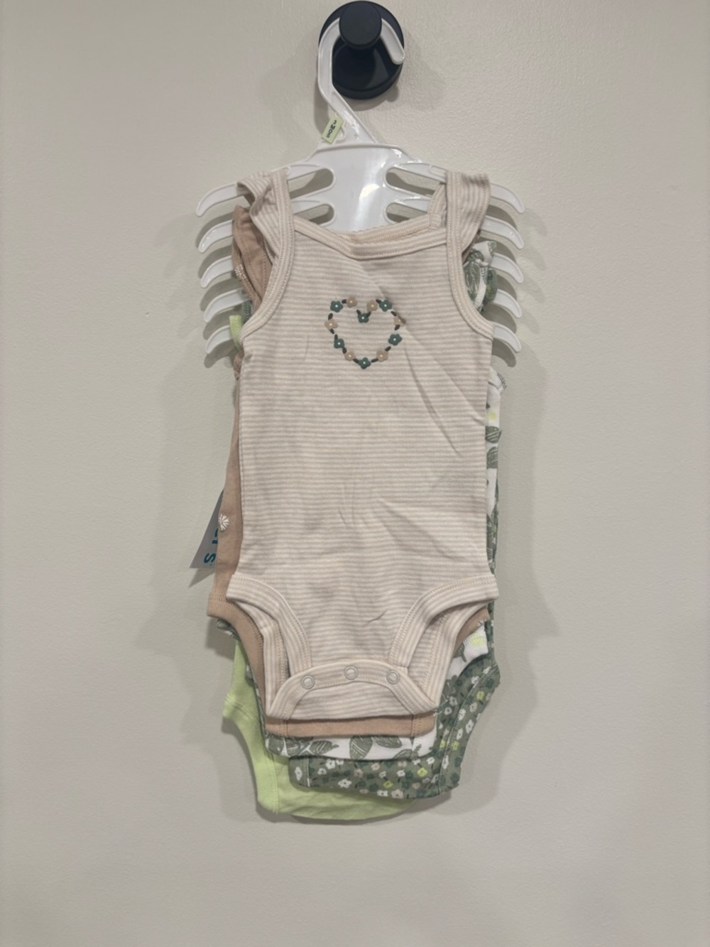 Carter’s Set of 5 Baby Tank Bodysuit with Heart/Floral Detail Size 3M